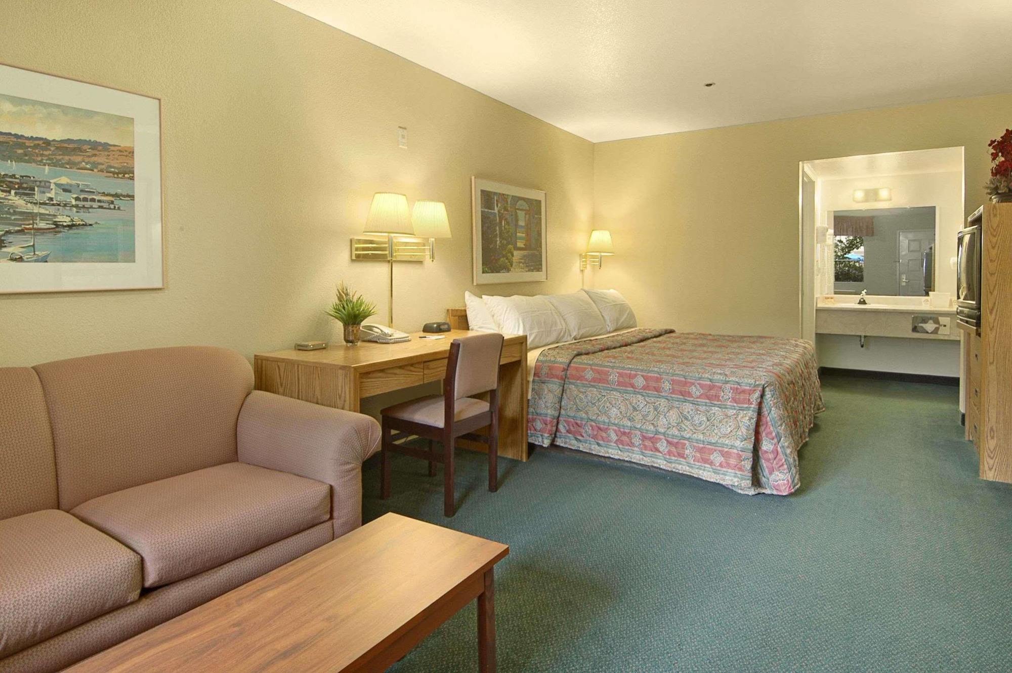 Days Inn By Wyndham San Jose Airport Milpitas Εξωτερικό φωτογραφία